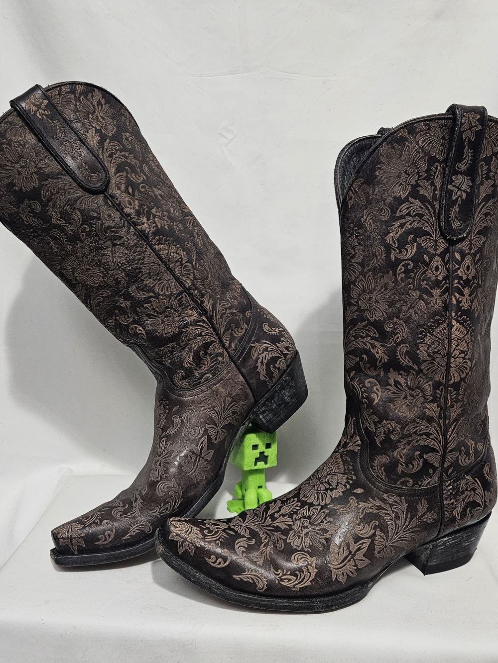 Old Gringo 1642 Nadia Women 9.5 B Brown Leather Floral Laser Etched Western Boot
